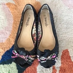Women’s Bucco Floral Detail Flats